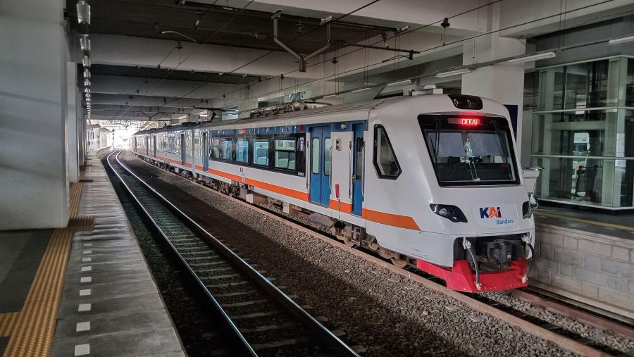 Kereta Bandara Internasional Soekarno Hatta ke Jakarta